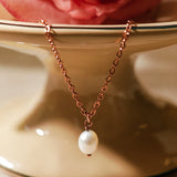 Simple Pearl Pendant Necklace