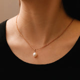 Simple Pearl Pendant Necklace