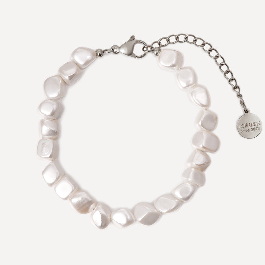 Delightful Pearl Bracelet