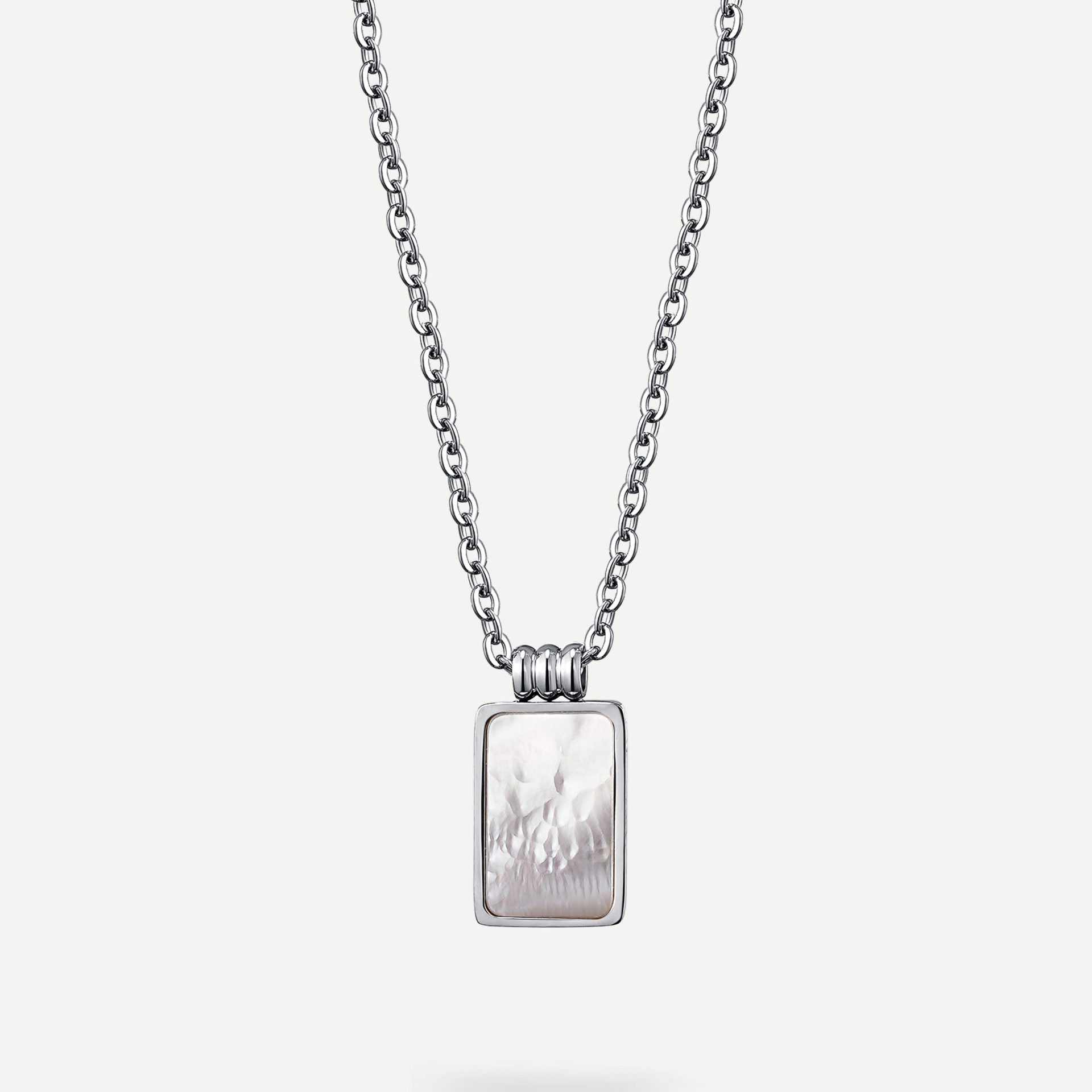 Essence Pearl Necklace